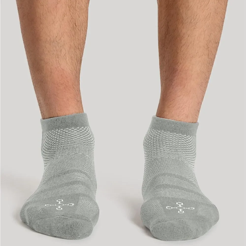 NWOT Tommie Copper Men’s Gray Ankle Compression Socks - 2 Pair - Size Large
